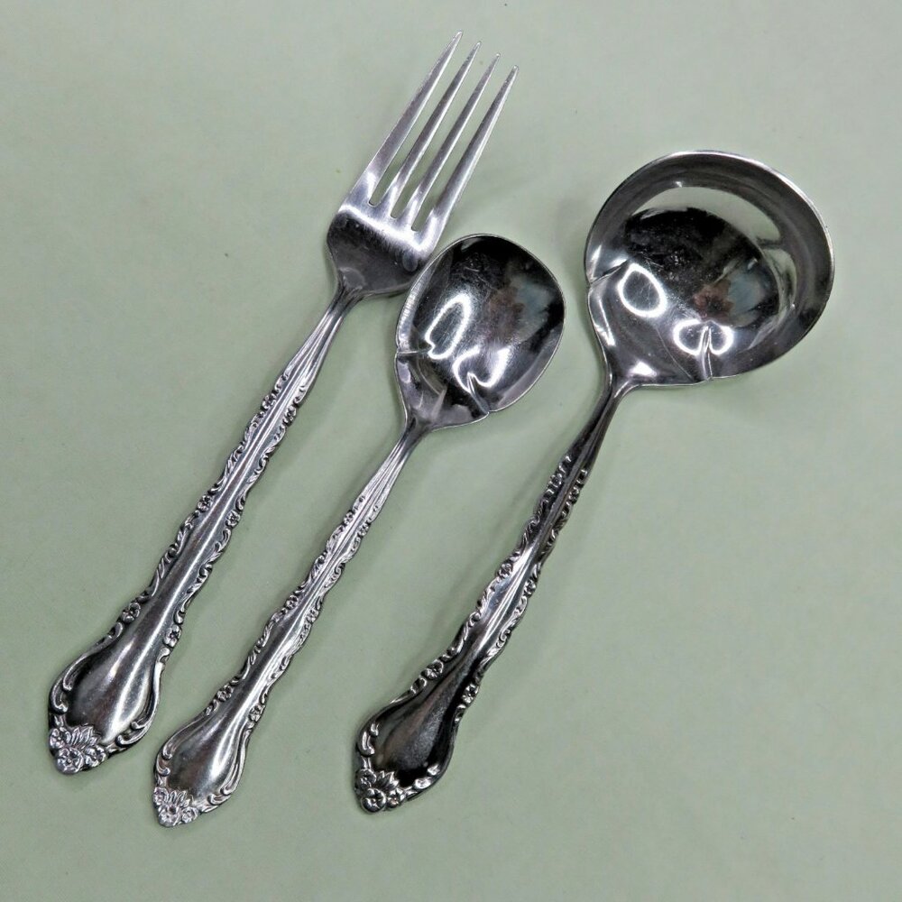 International Gigi Lot of 3 Pieces  1 Dinner Fork 1 Gravy Ladle 1 Sugar Spoon